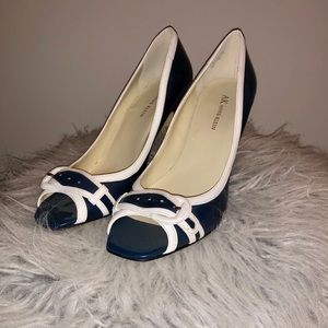 Anne Klein Size 9 Pumps